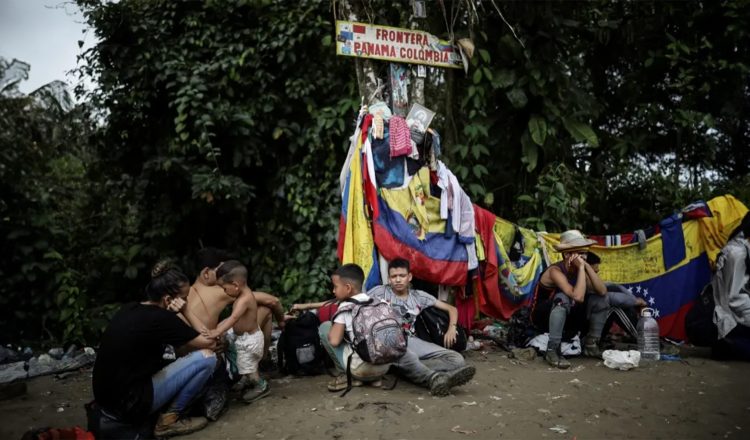 Colombia ha anunciado su apoyo a las políticas de repatriación de migrantes implementadas por Panamá y Estados Unidos.