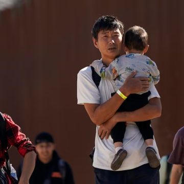 Panamá ha reportado un incremento notable de migrantes asiáticos, especialmente de ciudadanos chinos, que se aventuran a cruzar la inhóspita selva del Darién con el objetivo de llegar a Estados Unidos.