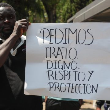 La Dirección General de Migración de la República Dominicana llevó a cabo la deportación de 564 migrantes haitianos este jueves a las 5:00 de la tarde, tras una grave revuelta en el centro vacacional de Haina.