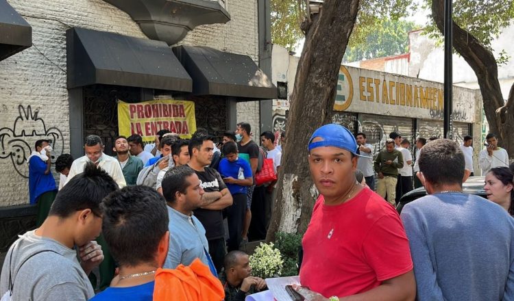 En un contexto donde el Instituto Nacional de Migración reporta 828 mil migrantes en México entre enero y julio de este año, de los cuales un tercio son venezolanos, la situación se vuelve crítica.