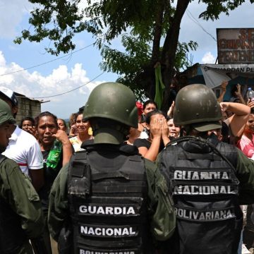 La crisis migratoria en Estados Unidos se ha visto agravada por la presencia de nuevas organizaciones criminales, como El Tren de Aragua, originado en la famosa prisión de Tocorón, Venezuela.