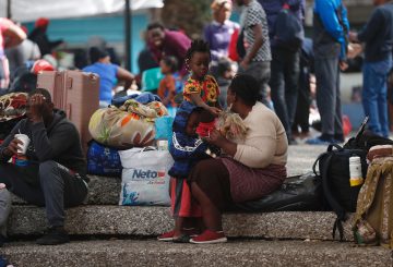 Un grave incidente se registró en el albergue municipal KiKi Romero de Ciudad Juárez, donde 27 migrantes sufrieron intoxicación por alimentos y tuvieron que ser hospitalizados. Este preocupante suceso involucró a personas originarias de distintos países, entre ellos Bolivia, Ecuador, Venezuela, El Salvador y Honduras.