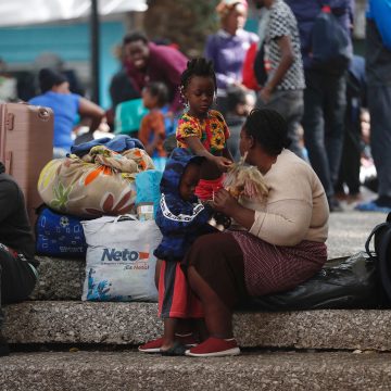 Un grave incidente se registró en el albergue municipal KiKi Romero de Ciudad Juárez, donde 27 migrantes sufrieron intoxicación por alimentos y tuvieron que ser hospitalizados. Este preocupante suceso involucró a personas originarias de distintos países, entre ellos Bolivia, Ecuador, Venezuela, El Salvador y Honduras.