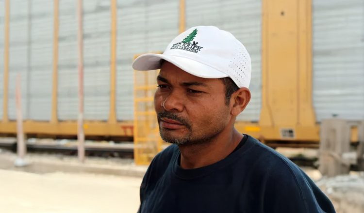 “El hambre duele más que una bala”, dicen migrantes en La Laguna