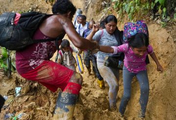 Tamaulipas se ha consolidado como un refugio humanitario para los migrantes, especialmente para los menores de edad. En la actualidad, 460 menores migrantes están recibiendo atención humanitaria y educativa mientras esperan junto a sus familias una posible entrada documentada a Estados Unidos. Según Juan José Rodríguez Alvarado, director del Instituto Tamaulipeco de Migración (ITM), estos menores son parte de los casi 4,000 migrantes refugiados en las ciudades fronterizas del estado, siendo la mayoría de ellos de Venezuela, Haití y otros países de Centroamérica.