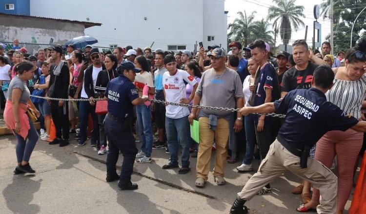 Cientos de migrantes de diversas nacionalidades se encuentran varados en Tapachula, Chiapas, como resultado de la lentitud en la respuesta a través de la aplicación CBP One.