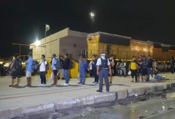 En operaciones recientes en Sonora, elementos de la Guardia Nacional junto con efectivos del Instituto Nacional de Migración (INM) llevaron a cabo rescates exitosos, salvando a un total de 74 personas migrantes provenientes de diversas naciones.