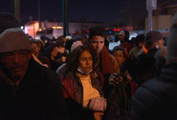 En un trágico incidente ocurrido en la madrugada de este sábado en Tecate, Baja California, se reportó un enfrentamiento entre la Guardia Nacional y un grupo de civiles que, según informes preliminares, han sido identificados como presuntos traficantes de personas y migrantes. Marina del Pilar Ávila Olmeda, gobernadora del estado, destacó la gravedad de la situación y la implicación de múltiples actores en este lamentable suceso.