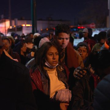 En un trágico incidente ocurrido en la madrugada de este sábado en Tecate, Baja California, se reportó un enfrentamiento entre la Guardia Nacional y un grupo de civiles que, según informes preliminares, han sido identificados como presuntos traficantes de personas y migrantes. Marina del Pilar Ávila Olmeda, gobernadora del estado, destacó la gravedad de la situación y la implicación de múltiples actores en este lamentable suceso.