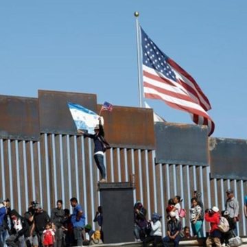 Defensores de los derechos de los inmigrantes están presionando a la Casa Blanca para que se emita rápidamente una nueva designación de TPS, especialmente para los nicaragüenses que aún requieren protección. “Es una obligación moral” afirmó Maria Bilbao de la American Friends Service Committee, apuntando a la necesidad de actuar antes de que sea demasiado tarde.