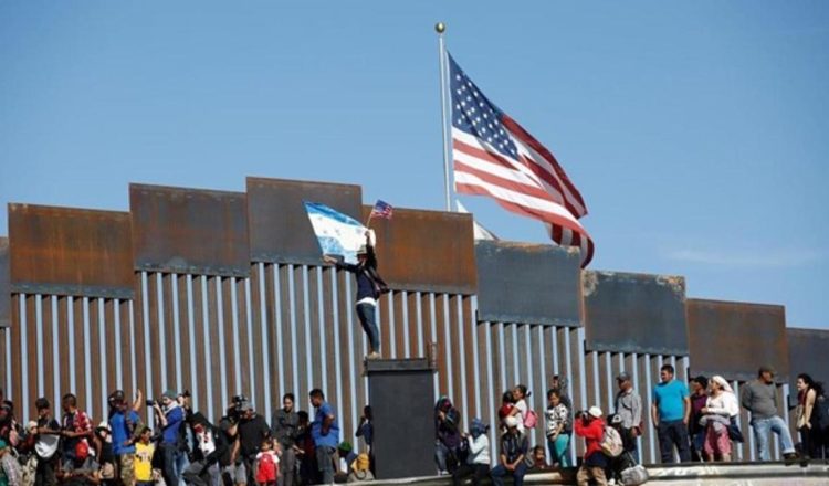 Defensores de los derechos de los inmigrantes están presionando a la Casa Blanca para que se emita rápidamente una nueva designación de TPS, especialmente para los nicaragüenses que aún requieren protección. “Es una obligación moral” afirmó Maria Bilbao de la American Friends Service Committee, apuntando a la necesidad de actuar antes de que sea demasiado tarde.