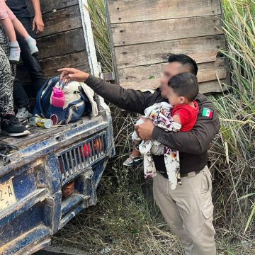 Un grupo de 28 migrantes de origen venezolano, entre ellos seis niños, vivió una experiencia aterradora al ser víctimas de un secuestro exprés en el estado de Chiapas, México. Este desafortunado evento tuvo lugar en los municipios de Huehuetán y Huixtla, donde fuerzas estatales llevaron a cabo exitosos operativos de rescate.