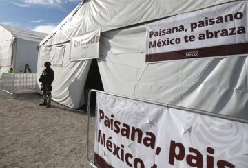 En un giro inesperado para la situación migratoria en Ciudad Juárez, los albergues que fueron preparados para atender a miles de migrantes se están quedando vacíos. A pesar de las alarmantes advertencias previas y las promesas de un aumento en los flujos migratorios, las instalaciones recién inauguradas para atender a personas retornadas apenas han recibido a un número insignificante de deportados.