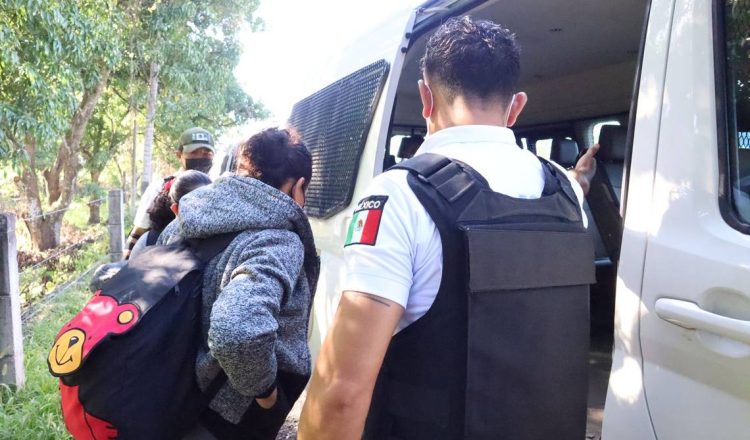 México ha registrado la mayor cifra de detenciones de migrantes en su historia, alcanzando en 2024 un número sin precedentes: 1.2 millones de personas en situación migratoria irregular fueron detenidas a lo largo del año, según los datos recién actualizados por la Unidad de Política Migratoria (UPM) de la Secretaría de Gobernación.